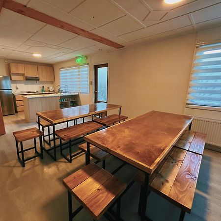 Aldea Del Sur Hostel By Indomito Sur Пунта-Аренас Екстер'єр фото